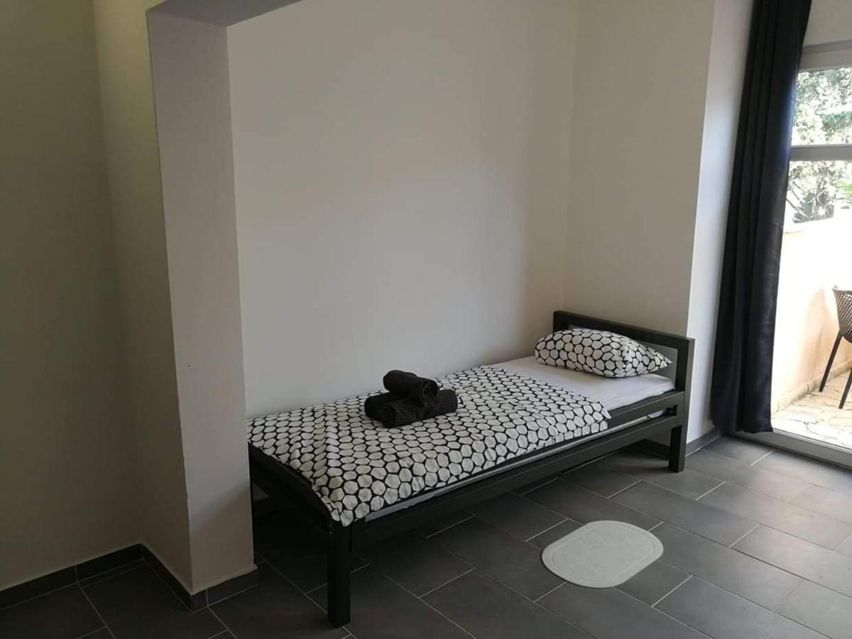 Aurelia Apartments, Vir Buitenkant foto