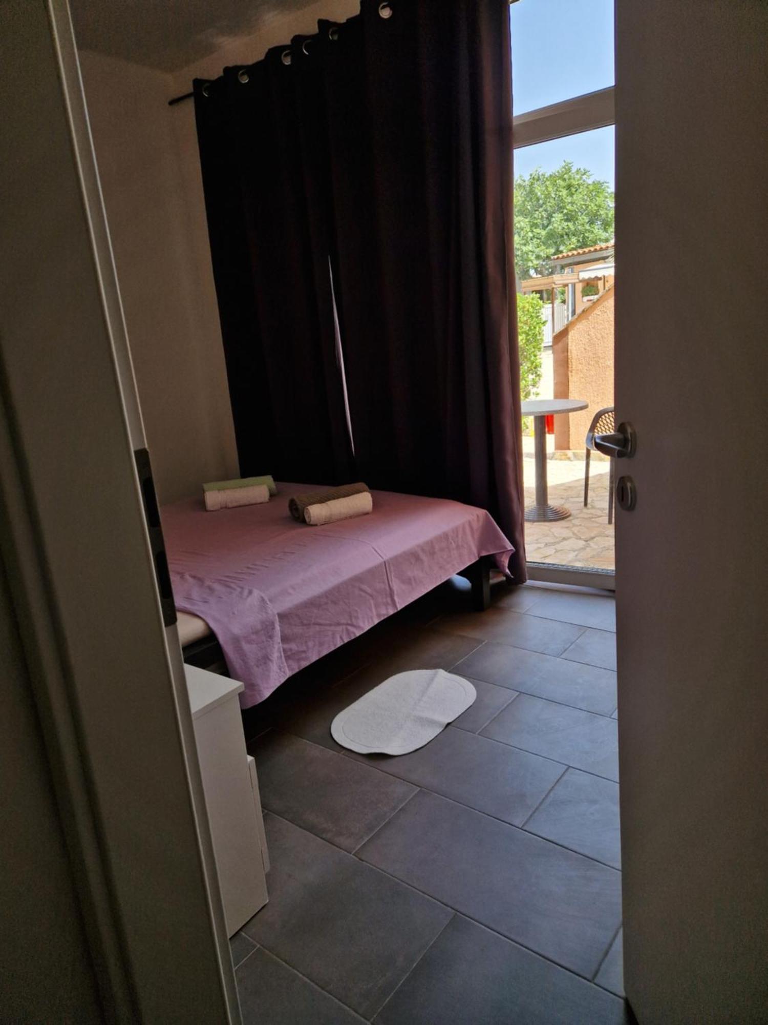 Aurelia Apartments, Vir Buitenkant foto