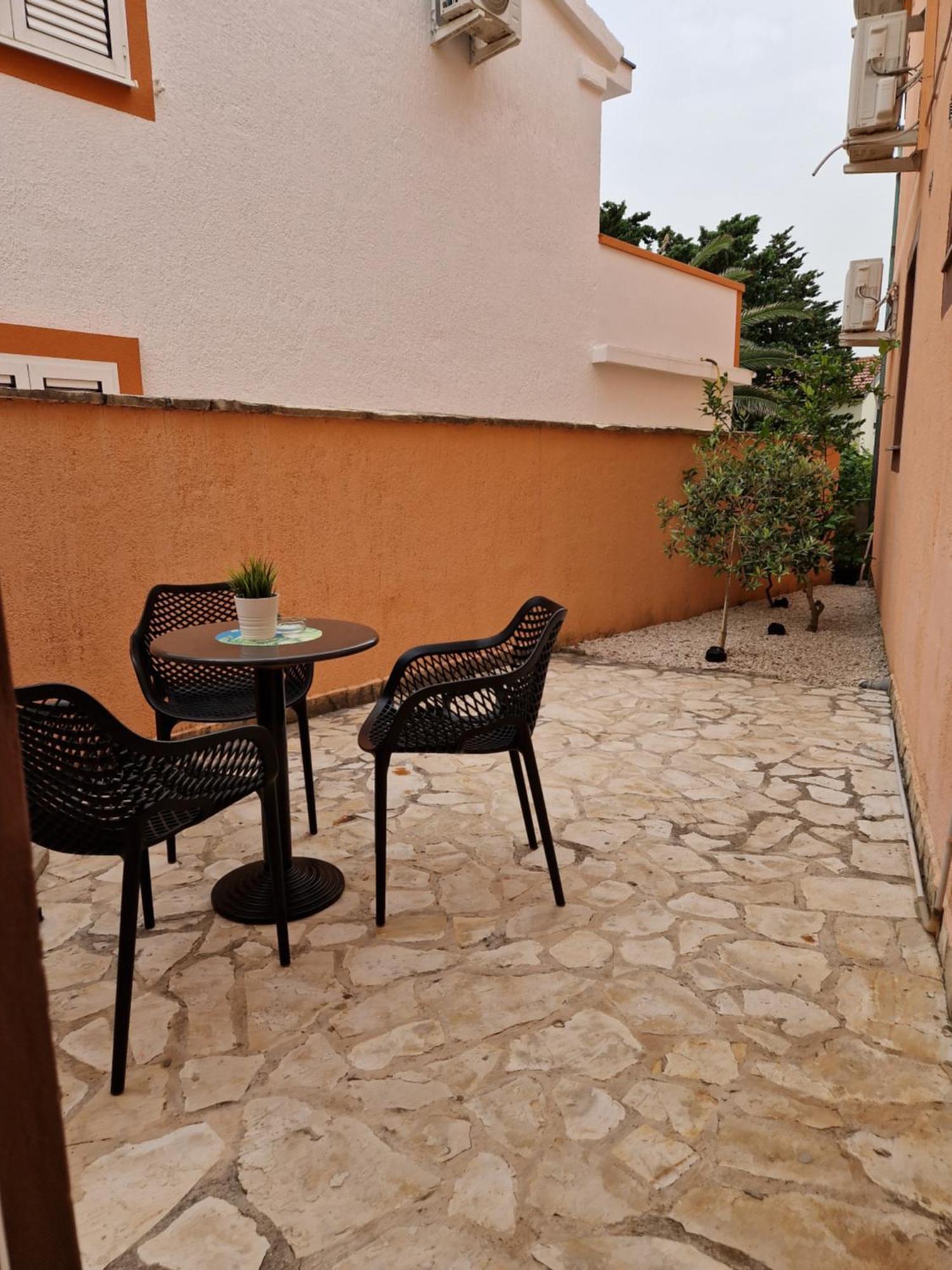 Aurelia Apartments, Vir Buitenkant foto